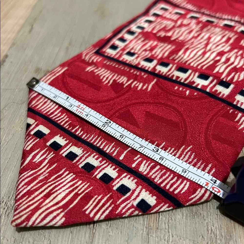 Vintage Michael Austin Men’s Red Black Geometric Tie Silk Made in USA Career - Picture 7 of 7